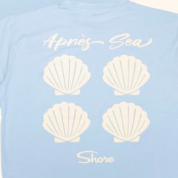 APRES SEA TEE WOMEN’S SIZE SMALL FEATURES COASTALS SOFT BLUE COLOR NWT - Picture 2 of 4